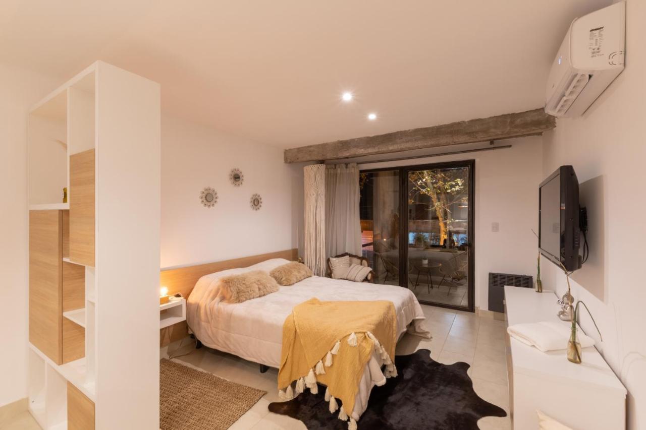 Cbmona Suites 梅塞德斯镇 外观 照片