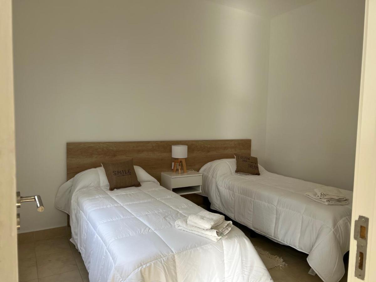 Cbmona Suites 梅塞德斯镇 外观 照片