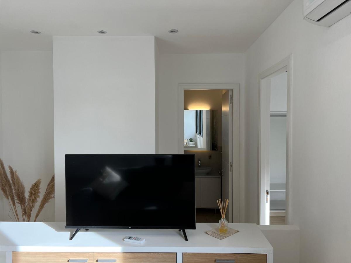 Cbmona Suites 梅塞德斯镇 外观 照片